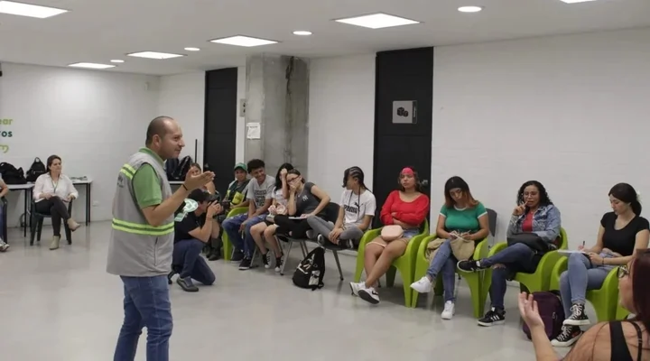 charla arreciclar manejo de residuos solidos