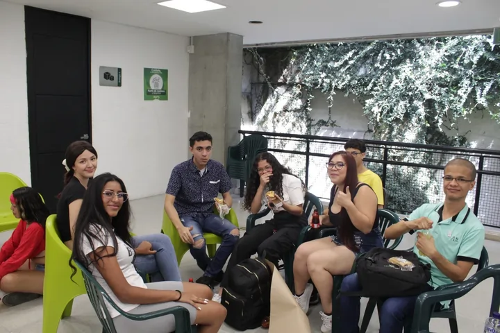 grupo de jovenes manejo de residuos solidos